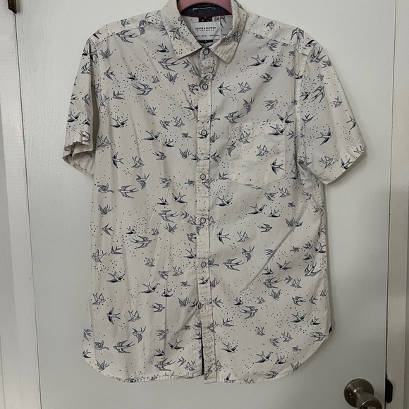 Denim & Flower Other - Denim & Flower Sparrow Print Button Down Shirt